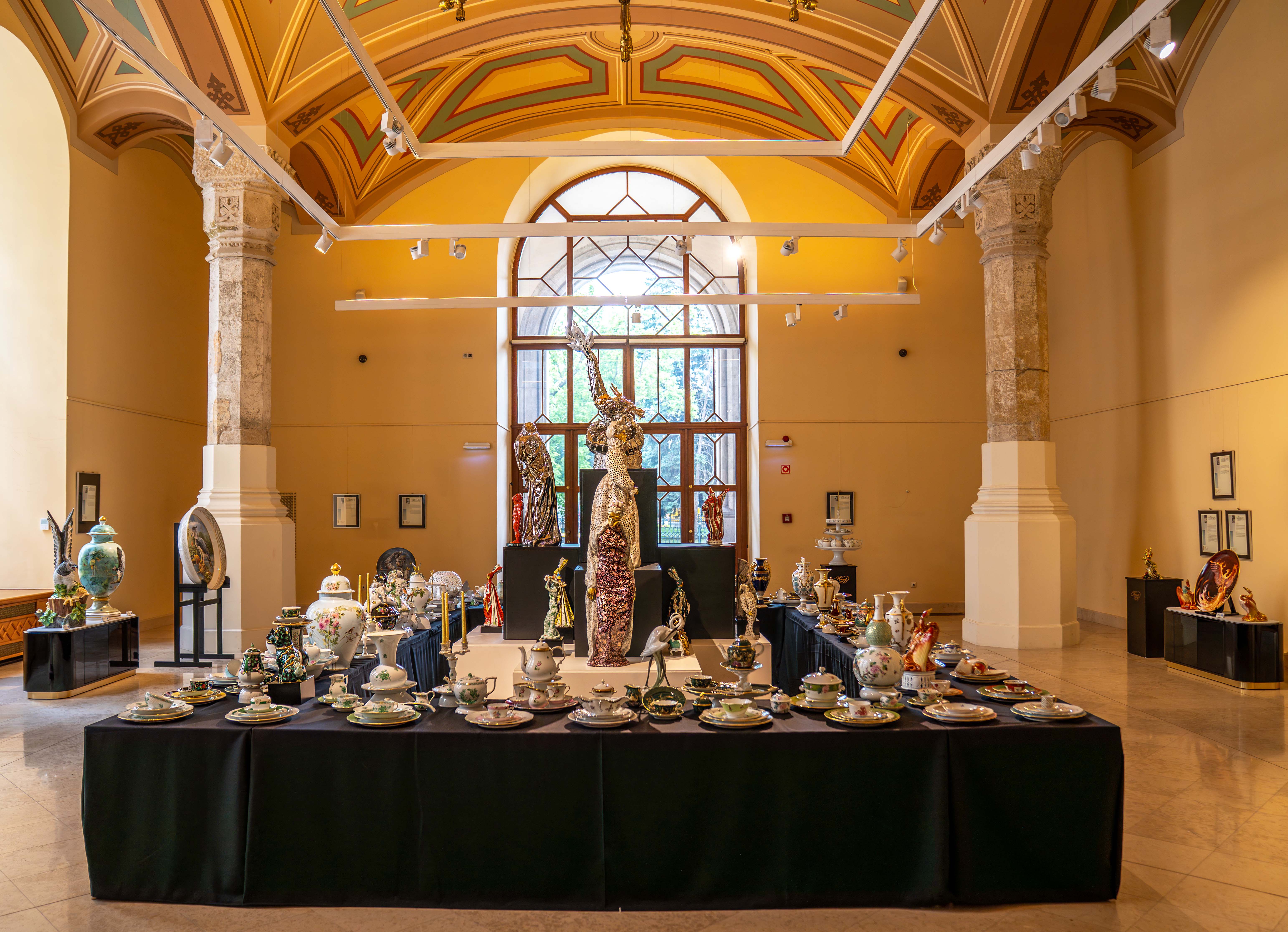The bicentennial exhibition of Herend Porcelain Manufactory opens at Pesti Vigadó